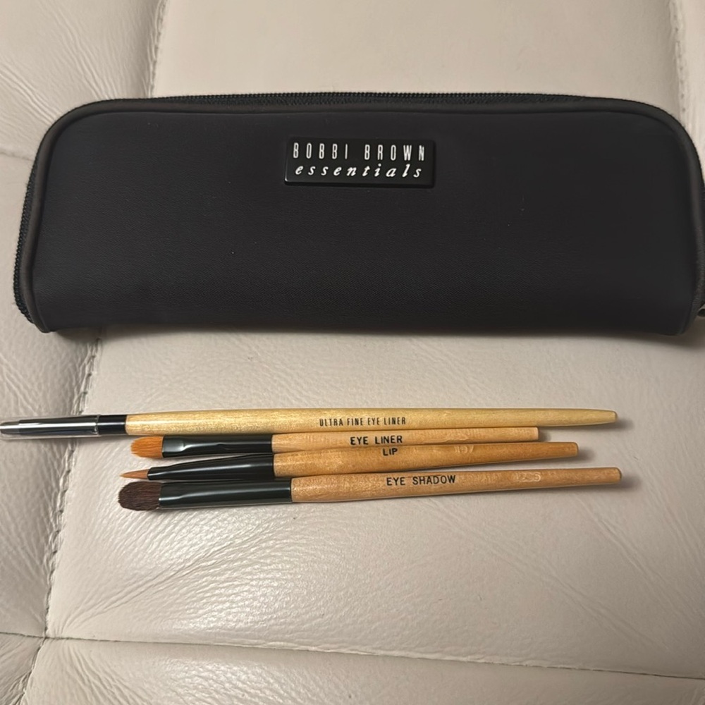Bobbi Brown brush bag